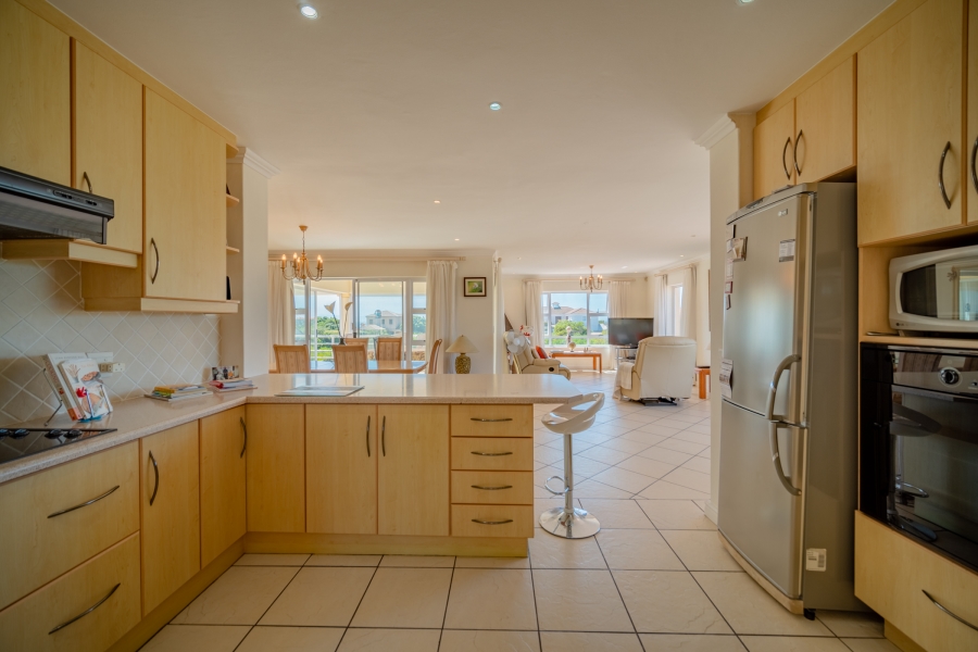 4 Bedroom Property for Sale in St Francis On Sea Eastern Cape